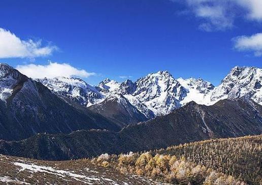 李冰冰雪山蕩秋千，絕美景致令人心馳神往