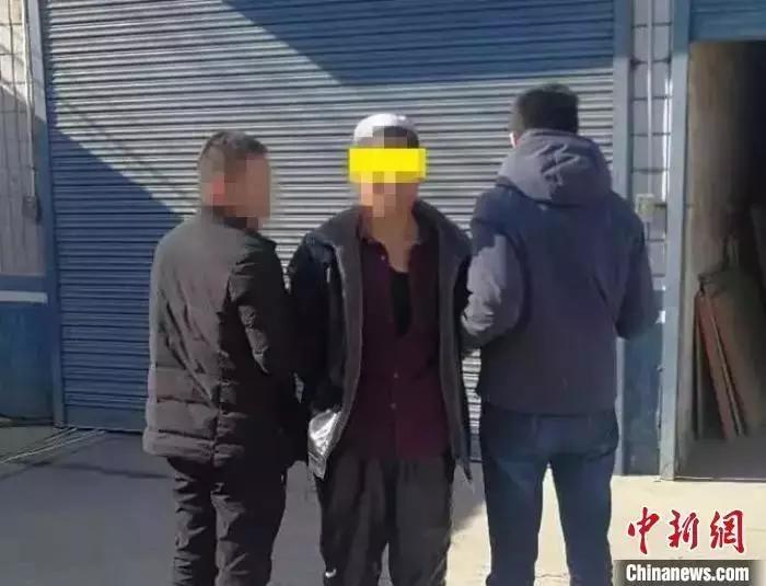 派出所長受賄協(xié)助逃犯漂白身份，獲刑三年