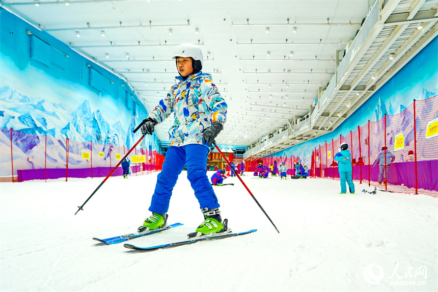 冰雪經(jīng)濟，活力無限釋放中