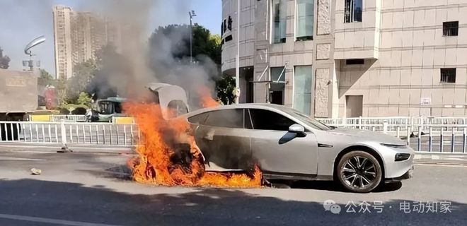 寶安一方城 汽車著火可靠執(zhí)行計劃_身版31.37.55