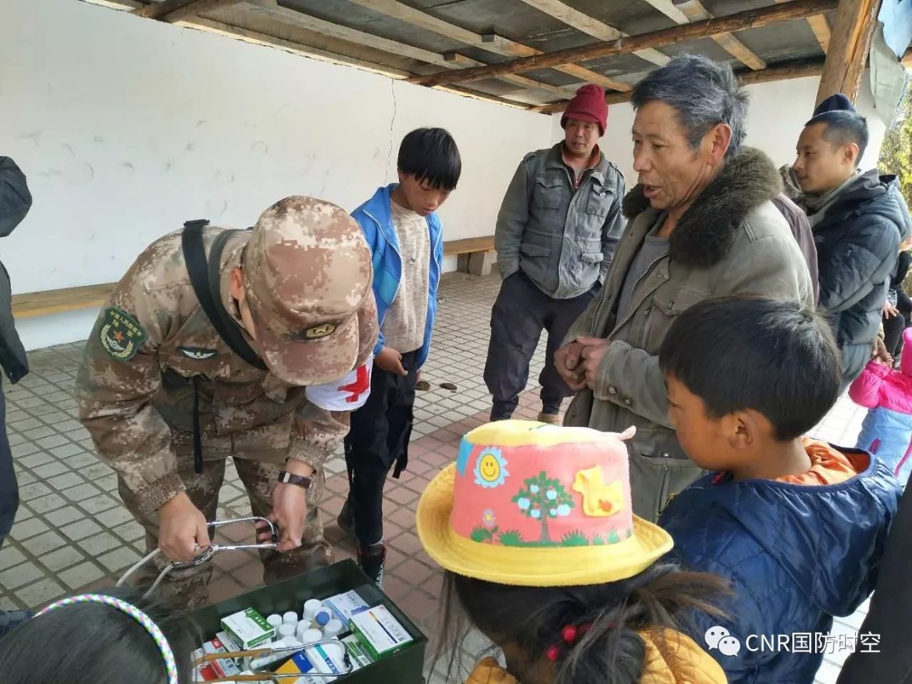 西藏地震后子弟兵組織集體獻(xiàn)血迅速執(zhí)行設(shè)計(jì)計(jì)劃_桌面款12.80.75